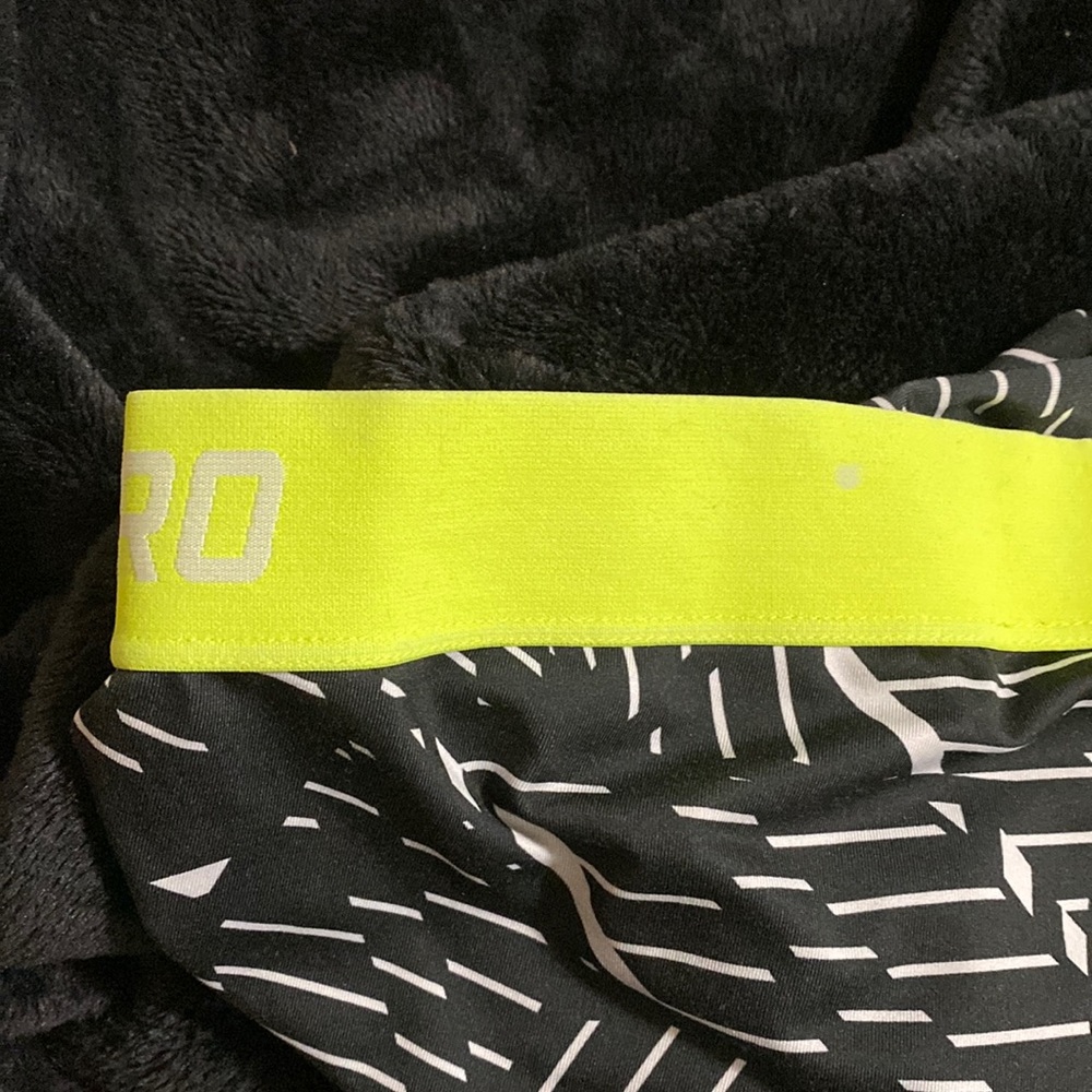 🪿Adorable Nike Dri-fit capris leggings! - Picture 9 of 10